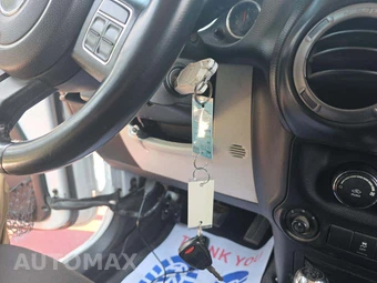 2016 Jeep Wrangler Unlimited Sport - miniatura 8