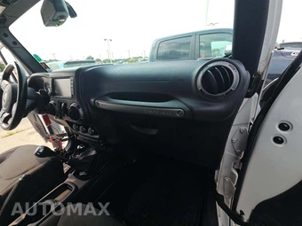 2016 Jeep Wrangler Unlimited Willys Wheeler Edition - miniatura 19