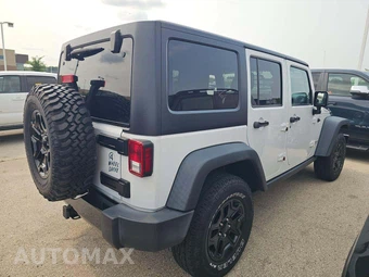 2016 Jeep Wrangler Unlimited Willys Wheeler Edition - miniatura 3