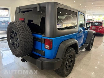 2016 Jeep Wrangler Willys Wheeler Edition - miniatura 6