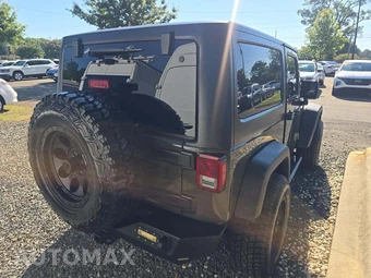 2016 Jeep Wrangler Willys Wheeler Edition - miniatura 3