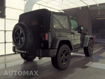 2016 Jeep Wrangler Willys Wheeler Edition - miniatura 4