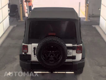 2016 Jeep Wrangler Willys Wheeler Edition - miniatura 5