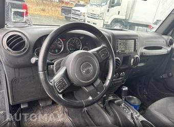 2016 Jeep Wrangler Willys Wheeler Edition - miniatura 11