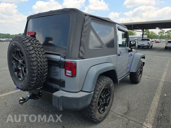 2016 Jeep Wrangler Willys Wheeler Edition - miniatura 4