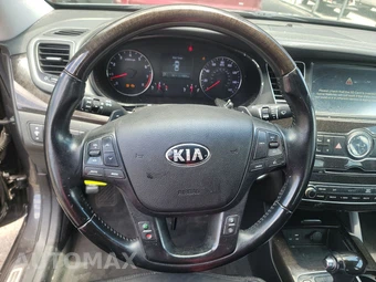 2016 Kia Cadenza Premium – miniatura 10