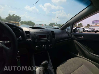2016 Kia Forte LX Sedan – miniatura 10