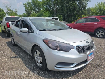 2016 Kia Forte LX Sedan – miniatura 4