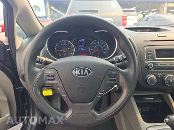 2016 Kia Forte LX Sedan – miniatura 10