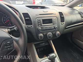 2016 Kia Forte LX Sedan – miniatura 11
