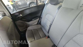 2016 Kia Forte LX Sedan – miniatura 25
