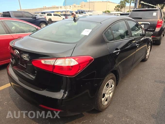 2016 Kia Forte LX Sedan – miniatura 4