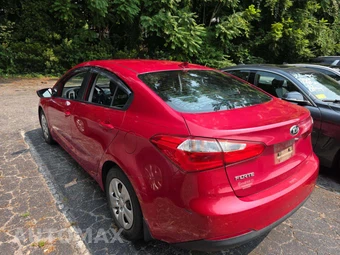 2016 Kia Forte LX Sedan – miniatura 2
