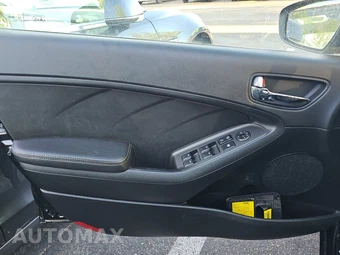 2016 Kia Forte LX Sedan – miniatura 15