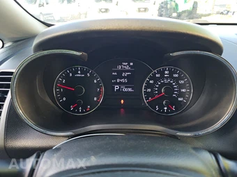 2016 Kia Forte LX Sedan – miniatura 18