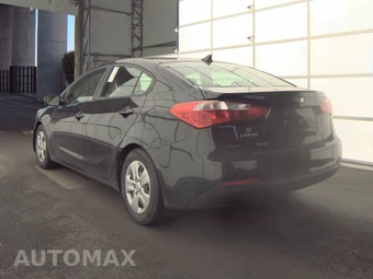 2016 Kia Forte LX Sedan – miniatura 8