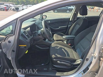 2016 Kia Forte LX Sedan – miniatura 13
