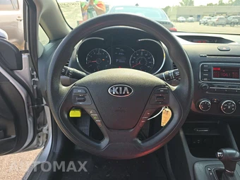 2016 Kia Forte LX Sedan – miniatura 16