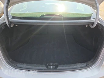 2016 Kia Forte LX Sedan – miniatura 23