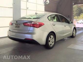 2016 Kia Forte LX Sedan – miniatura 5