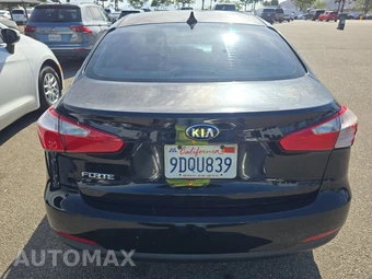 2016 Kia Forte LX Sedan - miniatura 5