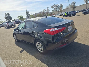 2016 Kia Forte LX Sedan - miniatura 6