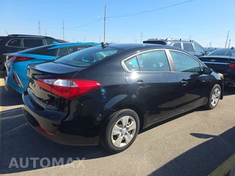 2016 Kia Forte LX Sedan - miniatura 4