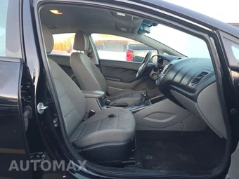 2016 Kia Forte LX Sedan - miniatura 8
