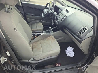 2016 Kia Forte LX Sedan – miniatura 8
