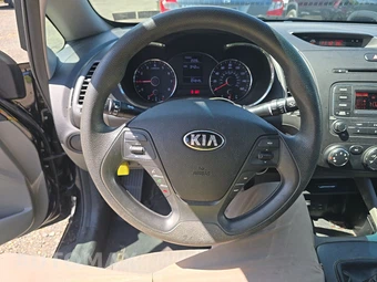 2016 Kia Forte LX Sedan - miniatura 10