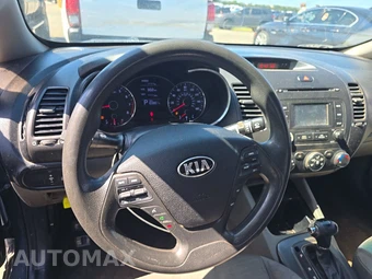 2016 Kia Forte LX Sedan – miniatura 10