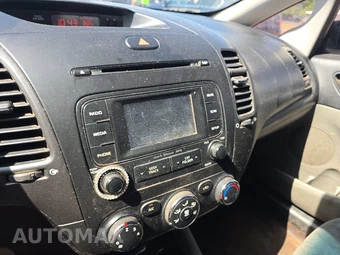 2016 Kia Forte LX Sedan – miniatura 11