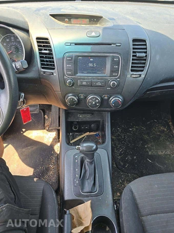 2016 Kia Forte LX Sedan – miniatura 10