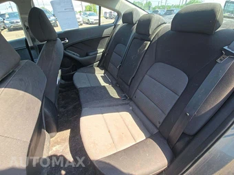 2016 Kia Forte LX Sedan – miniatura 13
