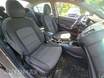2016 Kia Forte LX Sedan – miniatura 18