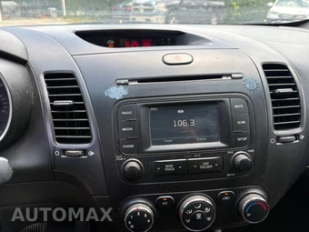 2016 Kia Forte LX Sedan - miniatura 11