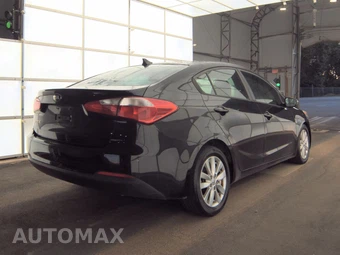 2016 Kia Forte LX Sedan – miniatura 4