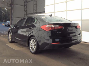 2016 Kia Forte LX Sedan – miniatura 6