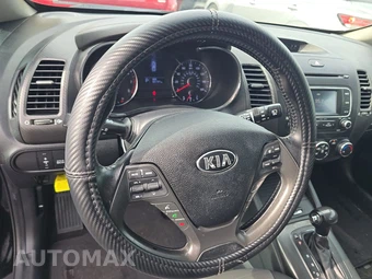 2016 Kia Forte5 EX Hatchback - miniatura 10