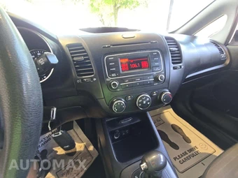 2016 Kia Forte5 LX Hatchback – miniatura 10
