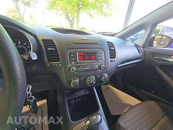 2016 Kia Forte5 LX Hatchback – miniatura 10