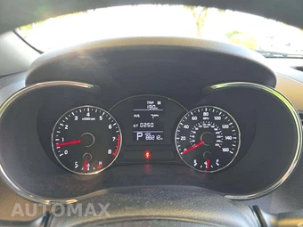 2016 Kia Forte5 LX Hatchback – miniatura 9