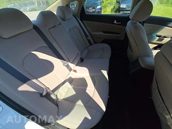 2016 Kia Optima LX – miniatura 16