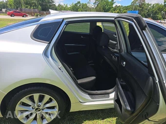 2016 Kia Optima LX – miniatura 13