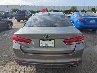 2016 Kia Optima LX – miniatura 5