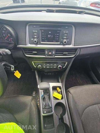 2016 Kia Optima LX – miniatura 10