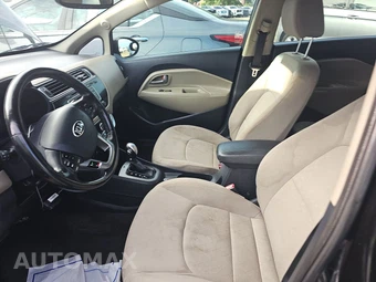 2016 Kia Rio 5-Door EX Hatchback - miniatura 7