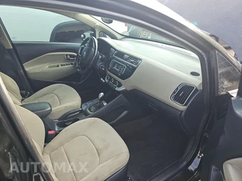 2016 Kia Rio 5-Door EX Hatchback - miniatura 8