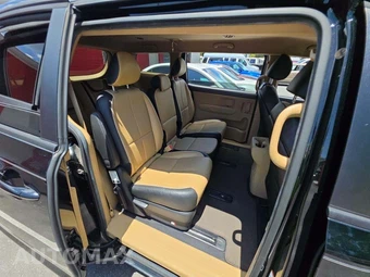 2016 Kia Sedona LX 120.5" WB – miniatura 17