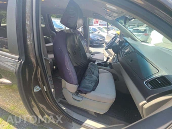 2016 Kia Sedona LX 120.5" WB – miniatura 19